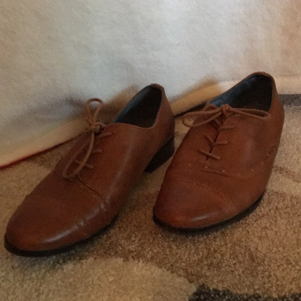 Toms Oxford shoes